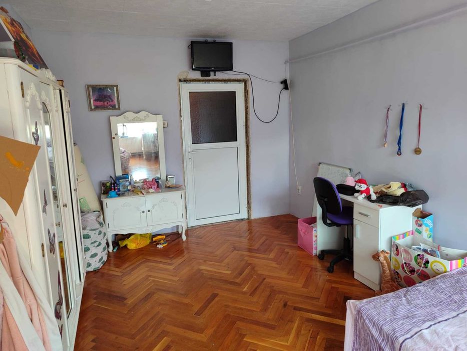 Продава се Тристаен апартамент в Враца, Металург - 100 кв.м за 969 €/кв.м - Снимка #11