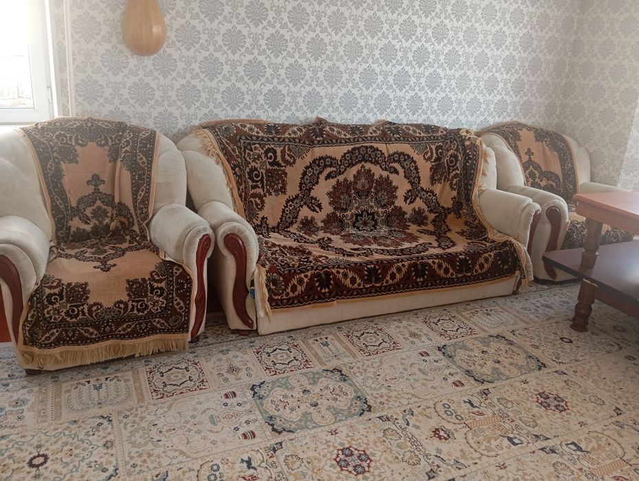 Продам диван б.у