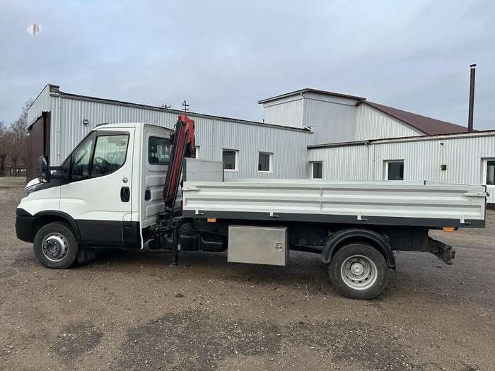 Iveco 70c18,baculabil +macara 2t