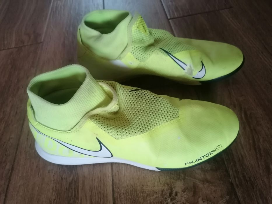 Lot pantofi sport și cu crampoane