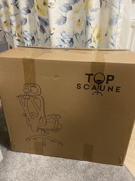 Scaun Ergonomic si Reglabil Premium, Alb/Negru