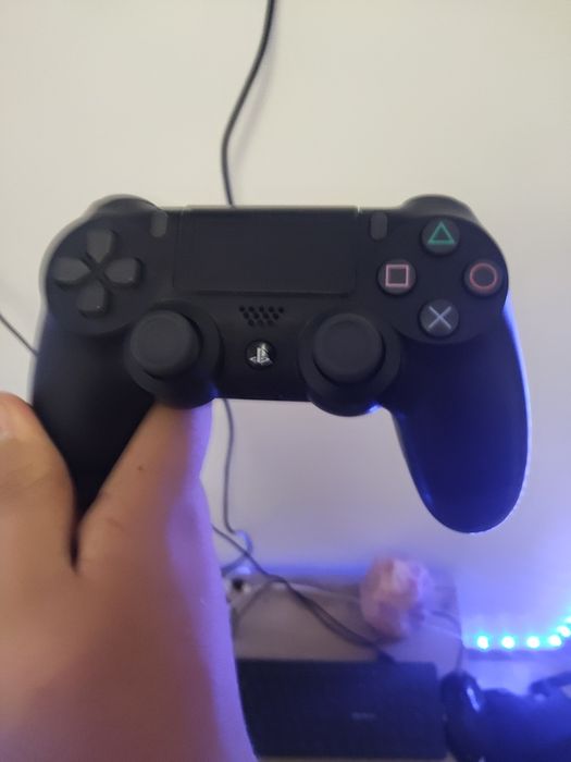 De vânzare PS4 slim