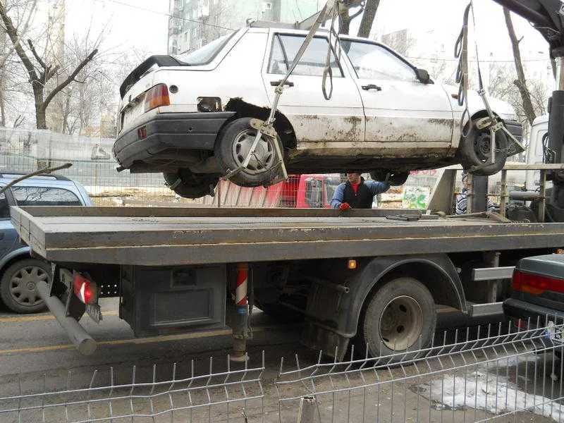 cu volanul pe stanga ,preiau indiferent de stare: bună, defectă