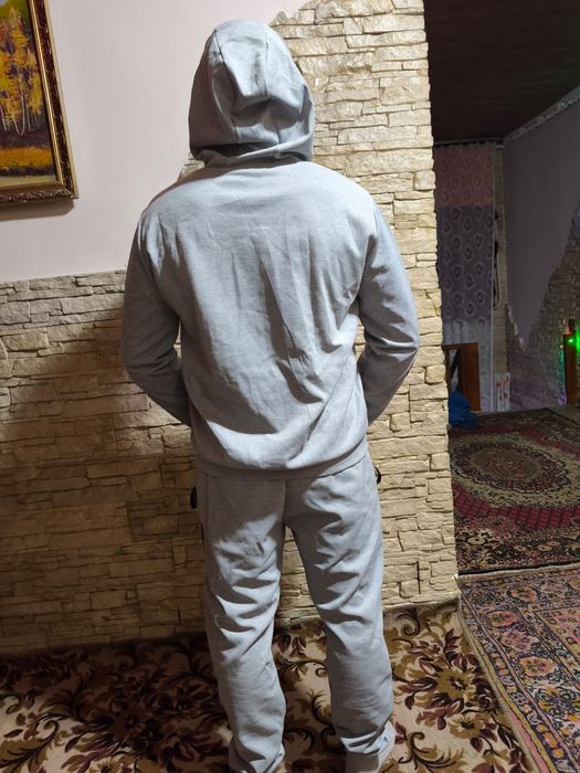 Спортивный костюм