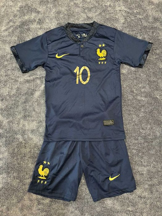 Детски футболни екипи - Ливърпул, Реал М, Франция, Белгия, Бразилия