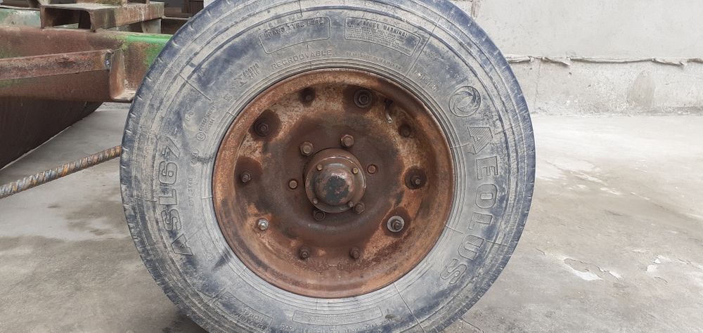 Dilnabaza sotiladi  xolati yaxshi zavodskoy rama manzil qarshi