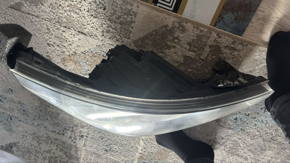 Продам фар хорошем сас