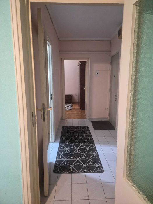Inchiriez apartament