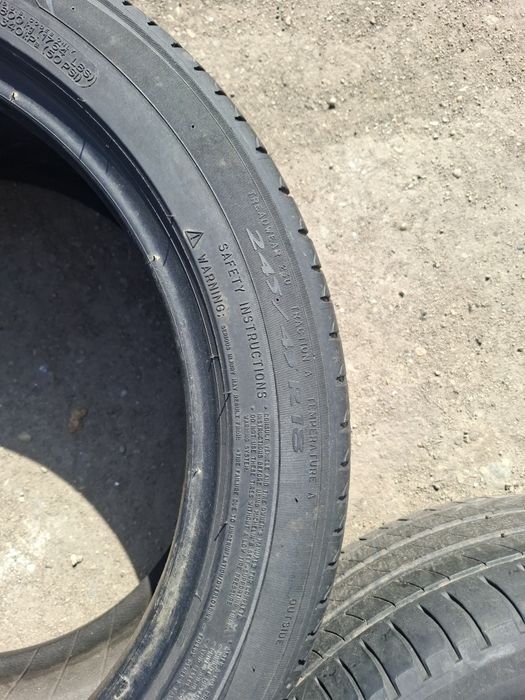 Vand set 4 anvelope 245 45 18 michelin bune de vara