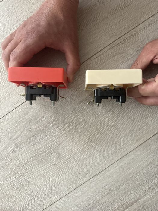 Розетки новые