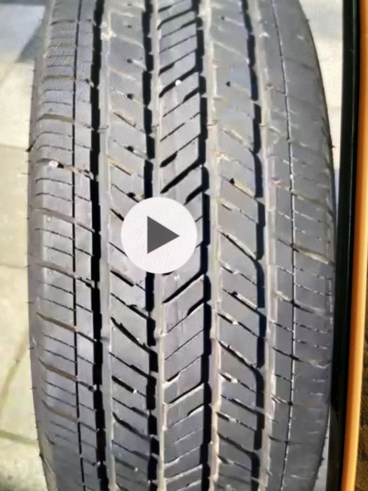 Vand 4 anvelope Bridgestone 255/70R18 113T  M+S folosite max 50 km.
