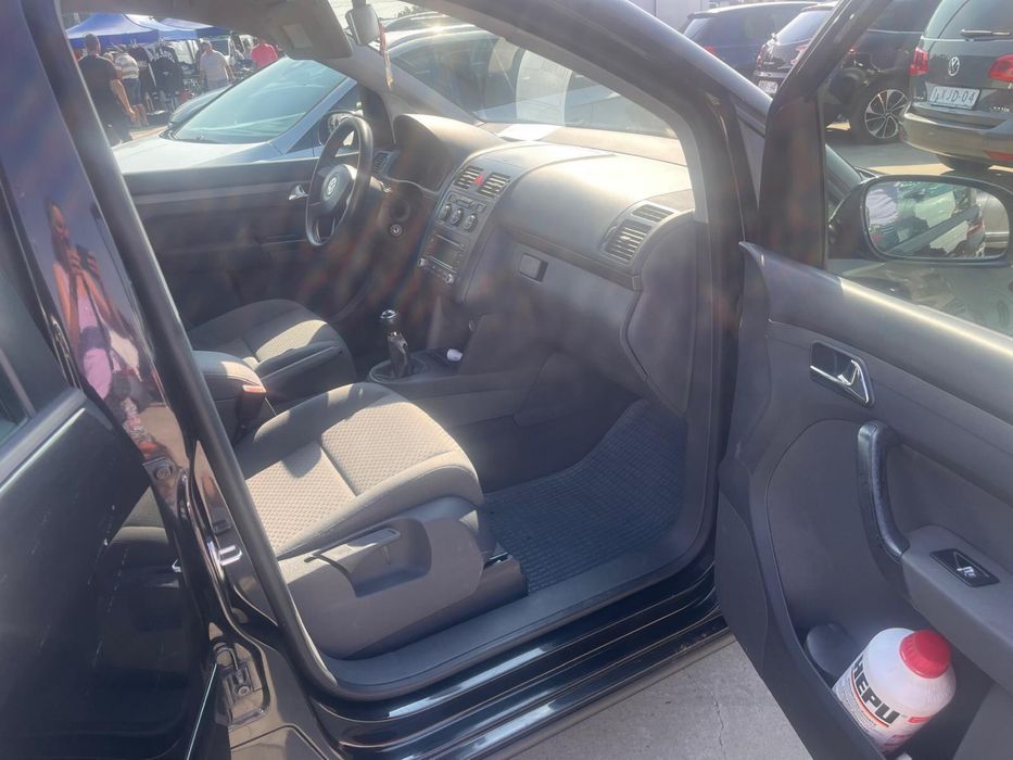 VOLKSWAGEN Touran 2005 — imagine 4