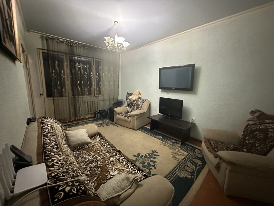 Ттз 1 срочно продается квартира 4/3/4 балкон 1.5х6