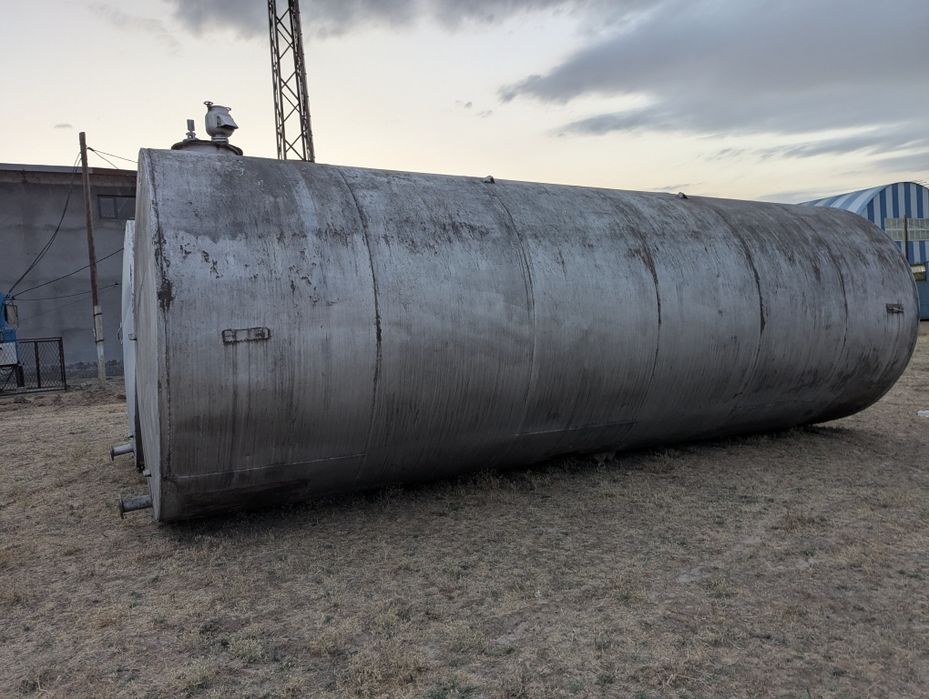 Продам емкость 75,,куб ,4 куб Нержавейка