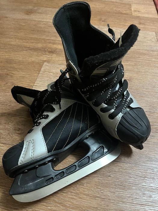 Продам коньки детские