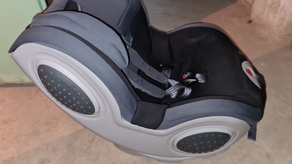 Caretero champion clearance isofix