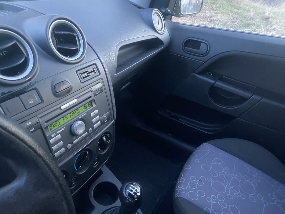 Dezmembrez ford fiesta mk5 2003-2008 1.4tdci