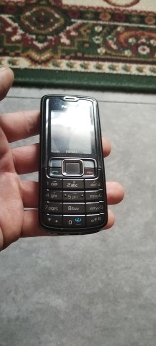Сотовый телефон легендарный Nokia 3110