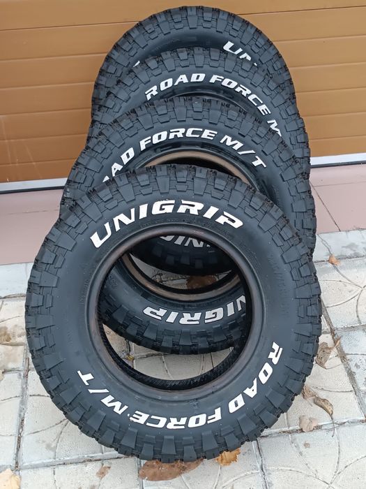 Гуми за кал  235 75 15