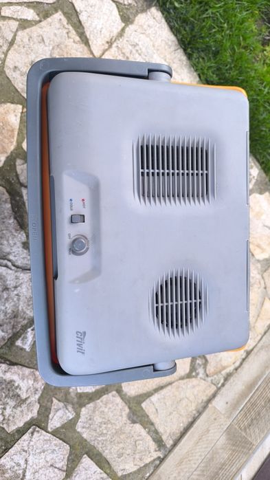 Електрическа Хладилна Чанта CRIVIT за 12V и 220V 30L