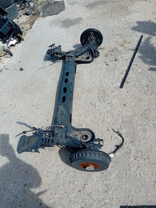 Punte spate Audi A1 an 2021
