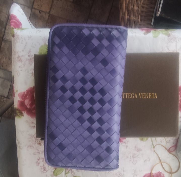 Продам женские ремни и кошелеки