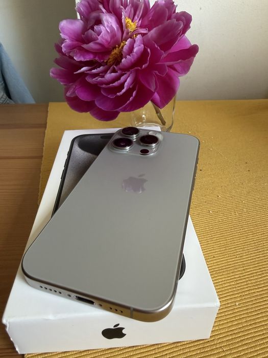 Iphone 15 pro 256 natural titanium