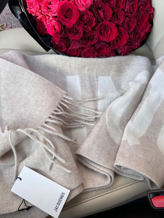 Шал Jacquemus  налични