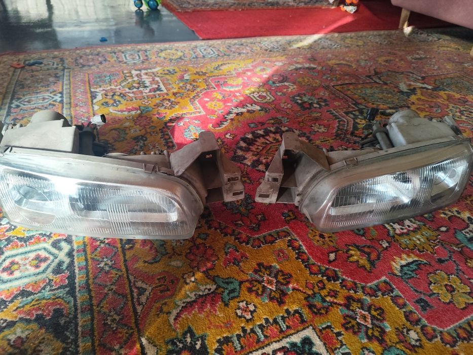 Фары на Мазду кронос