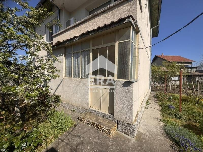 ЕКСКЛУЗИВНО! ЕРА ДРЪСТЪР предлага за продажба част от къща в с. Айдеми