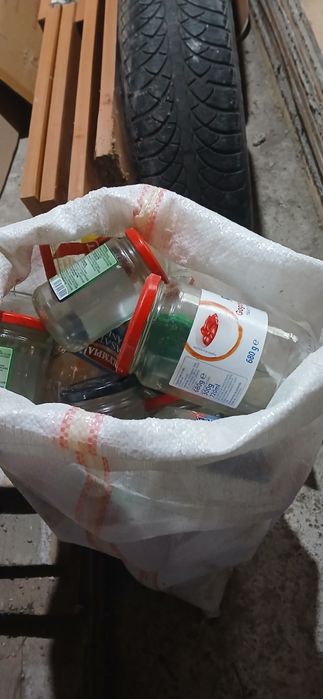 Borcane goale cu capac