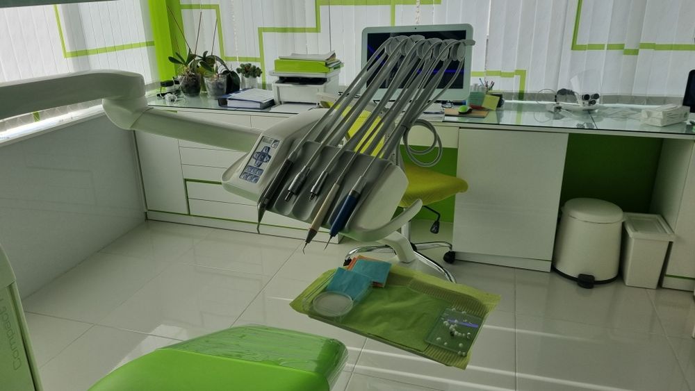 Стоматологичен  стол Planmeca в комплект с компресор, аспирация