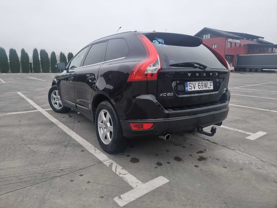 VOLVO XC60 D5 Awd  Xenon / Piele / Navigatie / Automata
