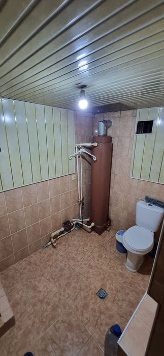 Уй сотилади, 2.3 сотих, 5 хона, 2 санузел, ошхона