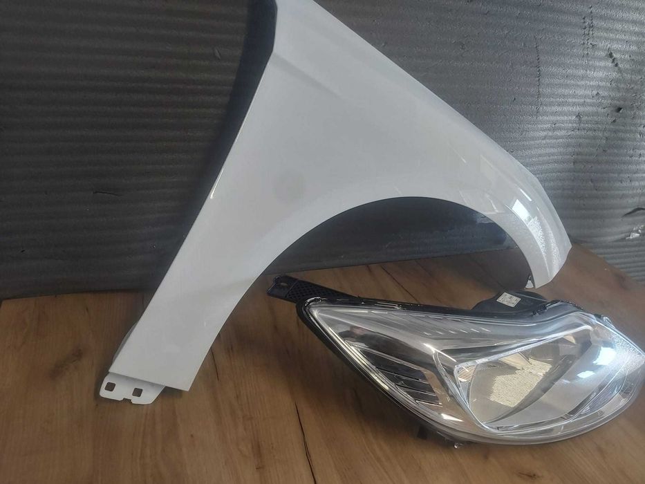 Pachet Aripa+Far Dreapta Ford Focus 3/III 2011-2014 (Frozen White)