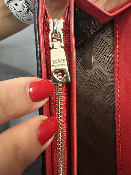 Armani exchenge ,Guess, Replay, Liu Jo, Love Moschino