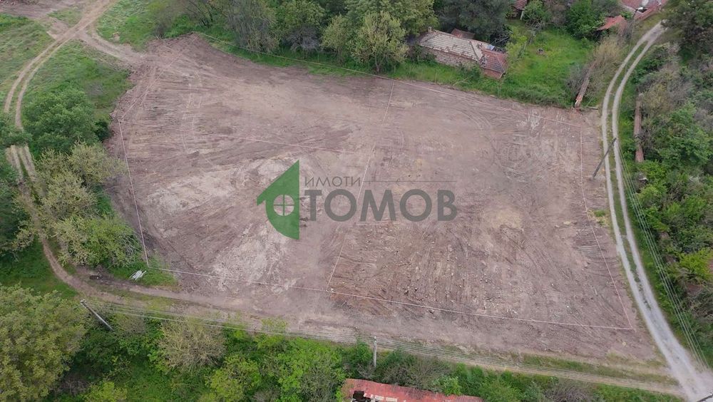 Парцел с отлична инвестиционна възможност в село Марково