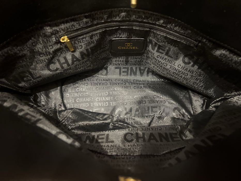 Продам сумку от Chanel