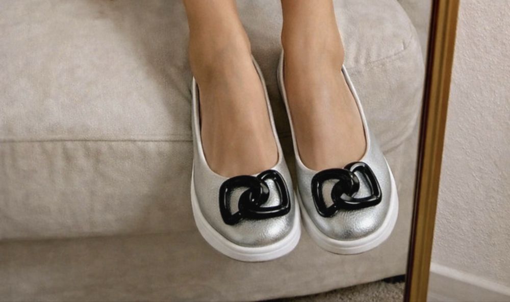 Pantofi din piele “Luca di Gioia “