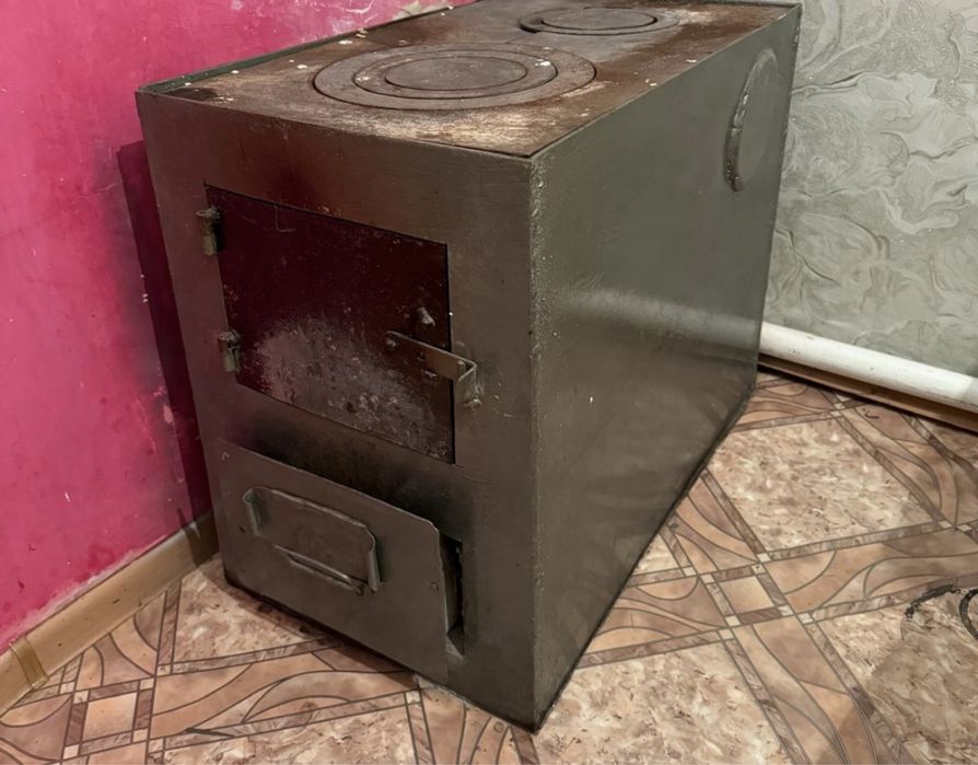 Печь металлический,, не дорогой  самвывоз
