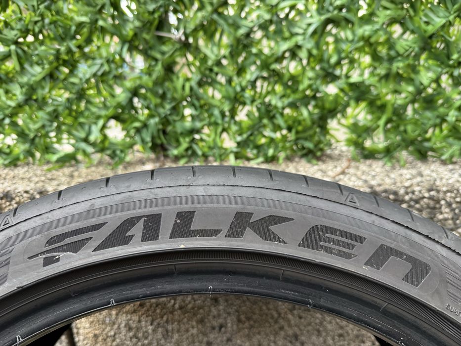 Автомобилни гуми 235 40 18 Falken