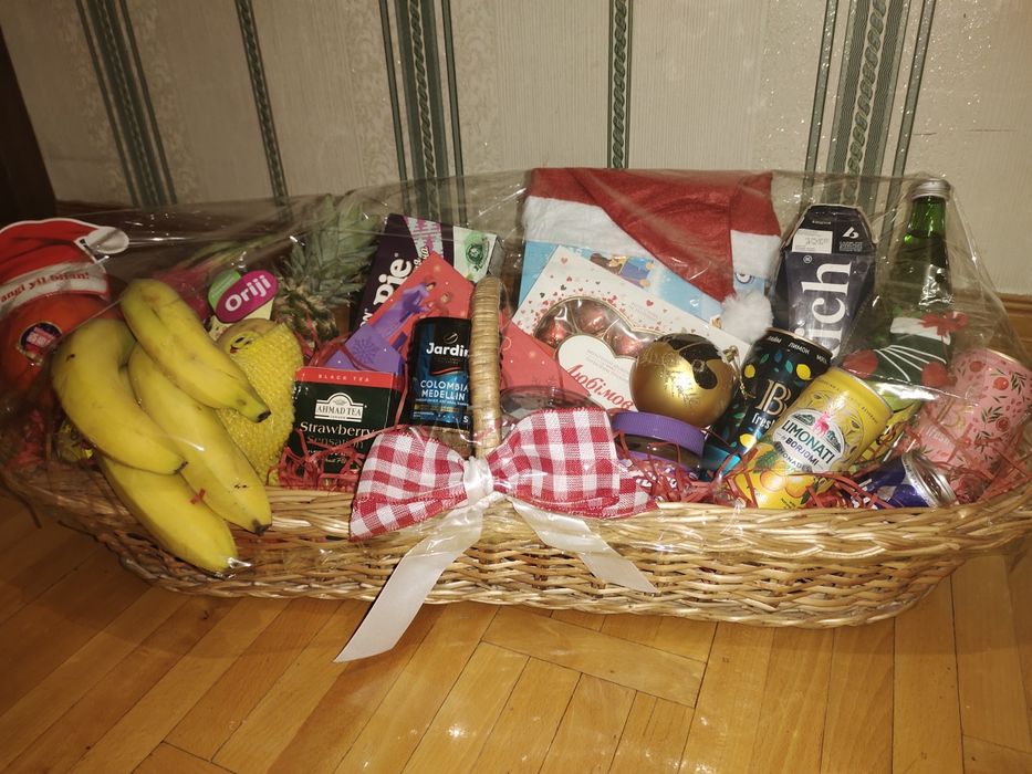 Сават подарок корзина подарочный люкс шоколоды печенье конфеты напитки