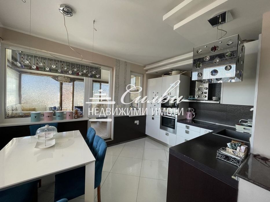 Продава се Тристаен апартамент в Шумен, Дивизионна болница - 118 кв.м за 822 €/кв.м - Снимка #3