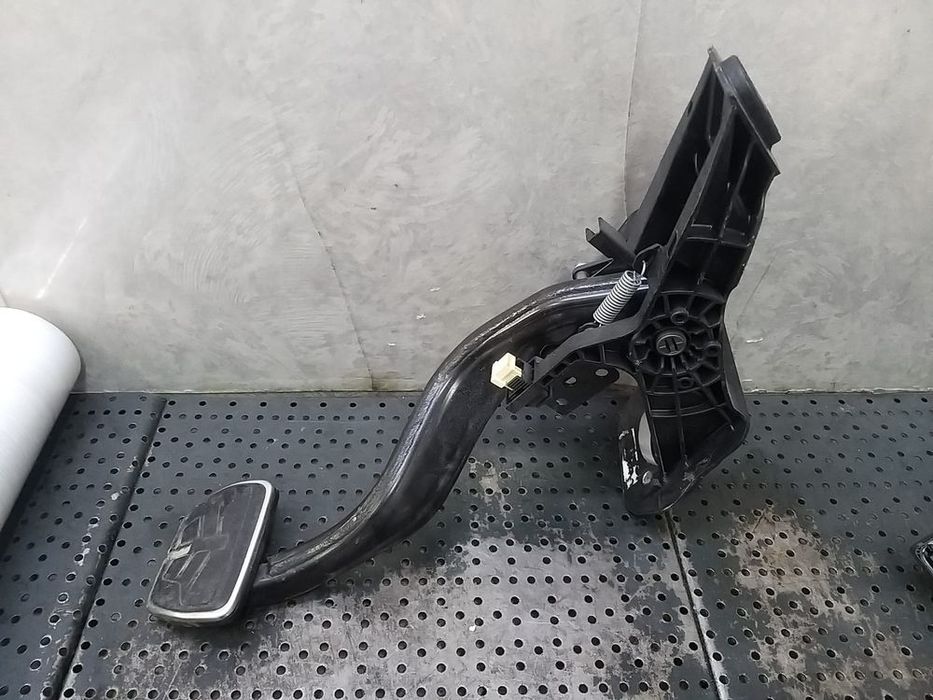Pedala frana bmw x3 go1 3714685530905
