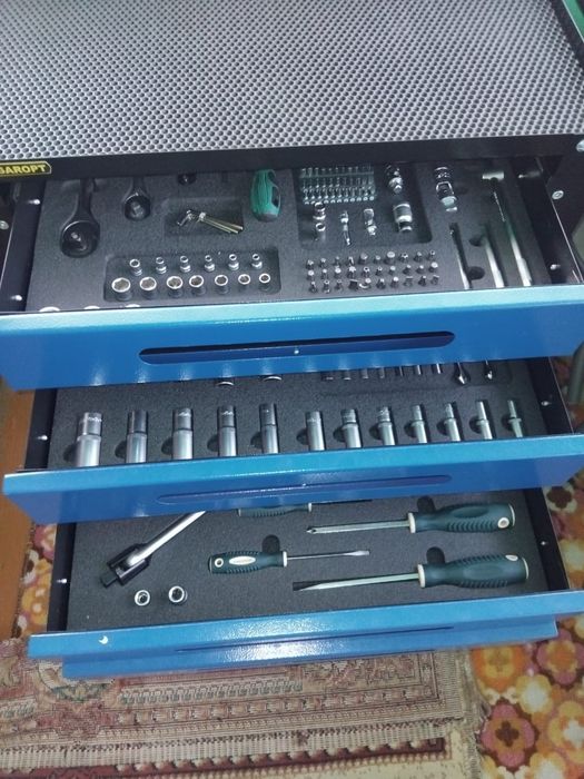 Продам ящик инструментов