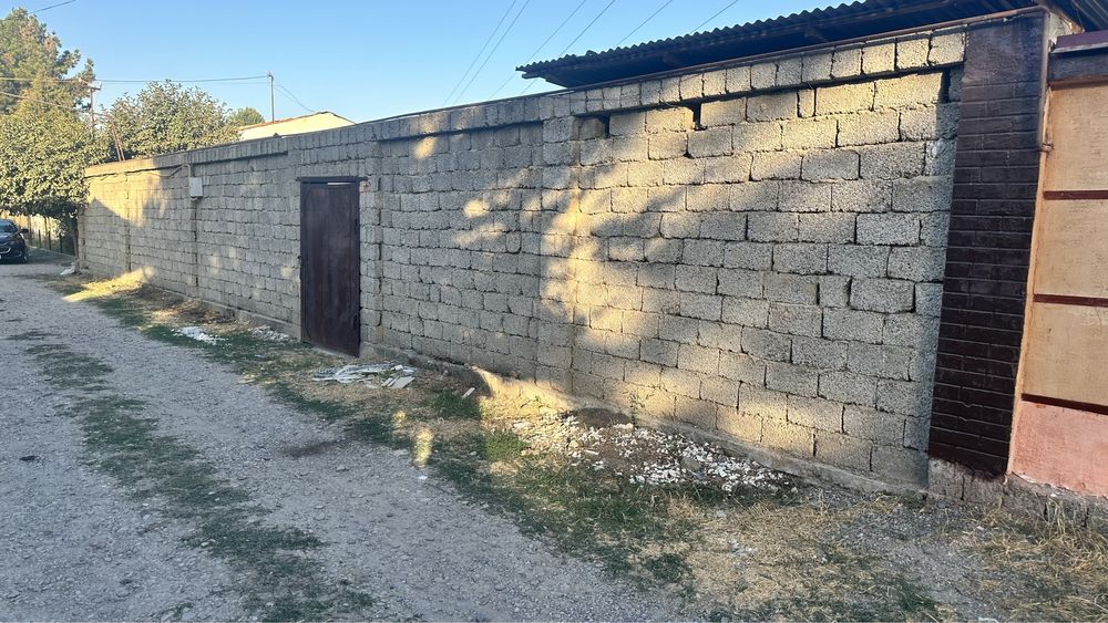 Продаётся земельный участок в Кибрае по факту 9 соток, по документам 6