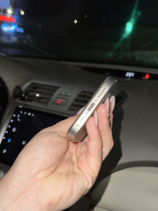 Продам Iphone 16 Pro
