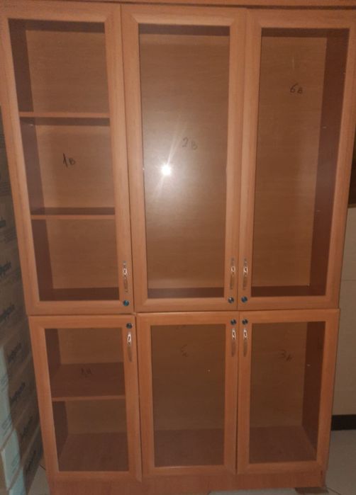 Продам шкаф офисный,универсальный