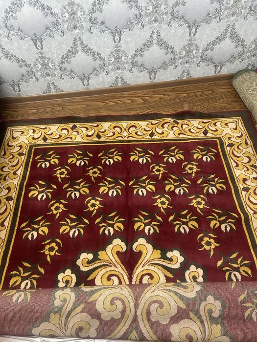 Продам ковры в хорошом состоянии.