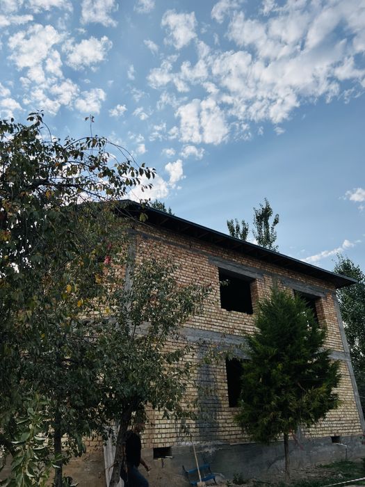 Участок двух этажный 10 сотих